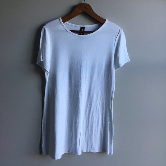 ⚪ Agnes & Dora super soft white basic tee - Picture 1 of 13